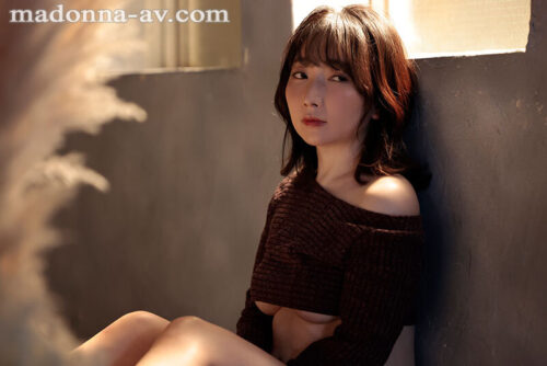 新人 保科希帆 32歳 AV DEBUT 純真な保育士の人妻―。子供のようなあどけなさを’裏切る’強すぎる欲望―。