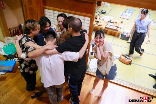 フリーのSOD女子社員と6人のガチ童貞。あの夏、イチバンときめいた筆おろし。