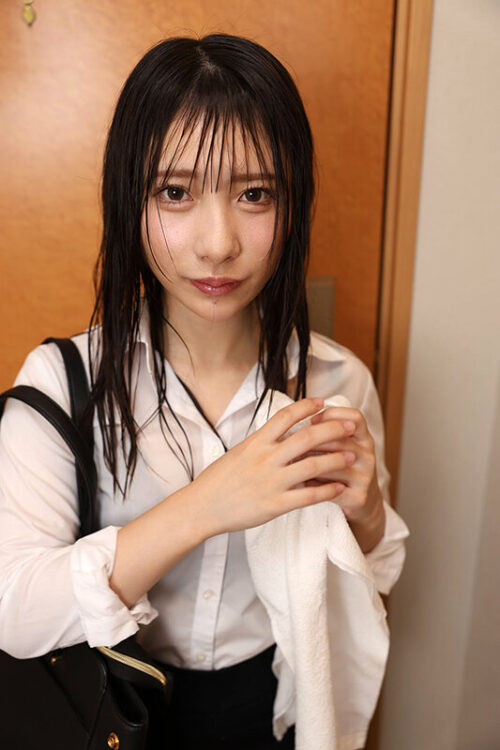 【VR】これぞ8K!停電の中で…。濡れ髪のあざとい新卒をハメ倒し性欲解放ピストン 松井日奈子