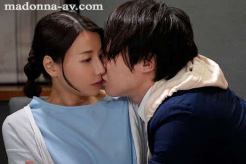 息子の友人ともう5年間、セフレ関係を続けていますー。 年下の子と不埒な火遊び…中出し情事に溺れる私。 加藤あやの