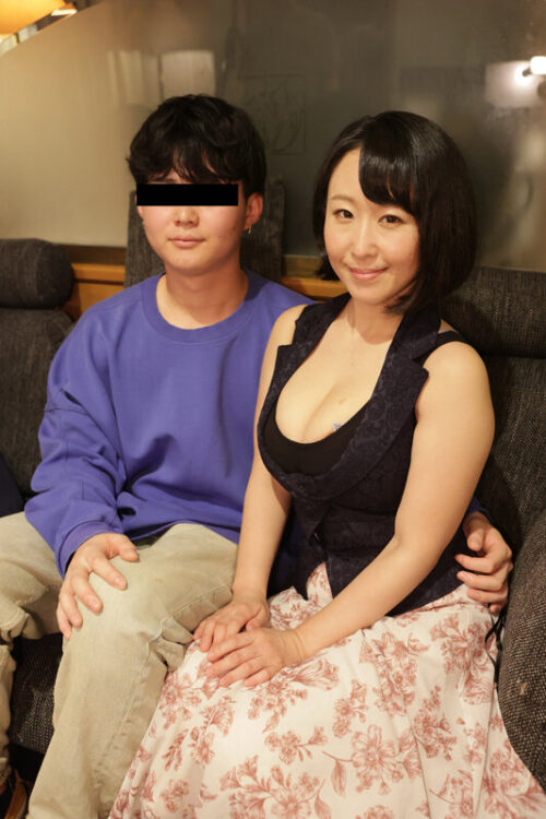 闇サイトで見つけたセフレ交換サークルの禁断ハメ撮り動画~看護師・爆乳お姉さん