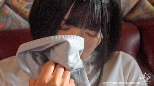 ずっと好きだったおじさん達の肉オナホになりたい…エスカレートするマゾ娘 中年チ〇ポ偏愛女学生 虹村ゆみ