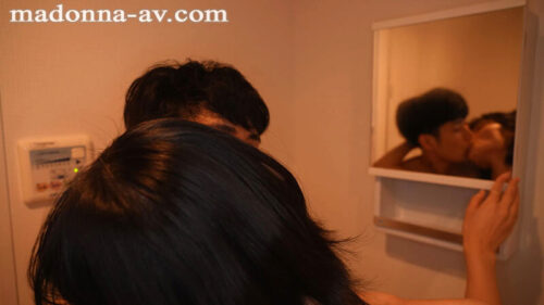 衝撃の略奪『寝取り』痴女ドキュメンタリー!! これから新婚M男クンの愛の巣に潜入して、夫婦の愛をぶち壊しに行ってきます―。 神宮寺ナオ