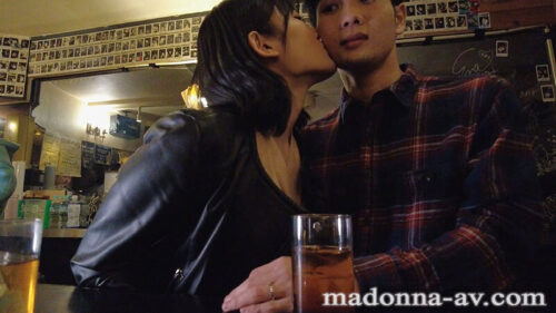 衝撃の略奪『寝取り』痴女ドキュメンタリー!! これから新婚M男クンの愛の巣に潜入して、夫婦の愛をぶち壊しに行ってきます―。 神宮寺ナオ