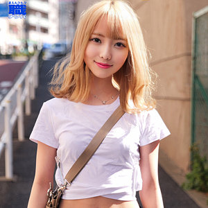 金髪ツインテの貧乳ギャルななちゃん