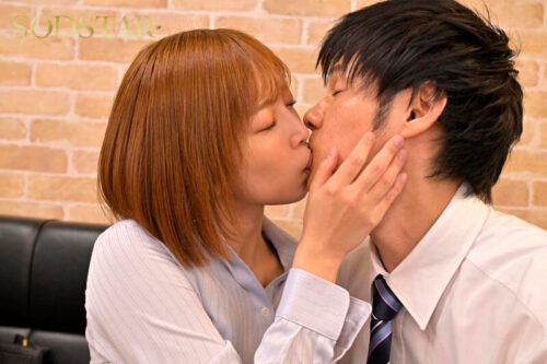 飲むと唾液ベロ汁接吻モンスターになっちゃう会社の同期と終電終わってホテルで…朝まで無意識15発中出し搾取され…覚めたら全く覚えてなくて…付き合えませんでした。 紗倉まな