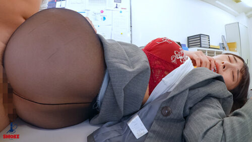 【肛門舐めセクハラ】ケツ穴を拡げさせられ何度もアナルクンニで舐められイキするデカ尻部下OL妻 小野坂ゆいか