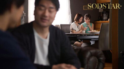 スワッピング趣味の変態夫婦にNTR性癖を植えつけられる!純粋ウブな庶民妻を金持ち夫妻に貸出したことでインモラルな快楽に沼ってしまう 小湊よつ葉