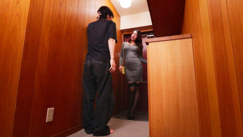 色白デカ尻の家事代行おばさんに即ハメ!デカチンの虜になった人妻が翌日勝手に押しかけてきたので満足するまで何度も中出ししてあげた 49 小谷舞花