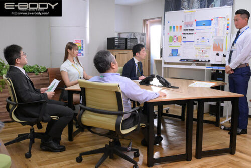 全裸の不同意業務。 絶対命令のセクハラブラック企業で肉感ムチエロ裸体を晒される女子社員 清宮仁愛