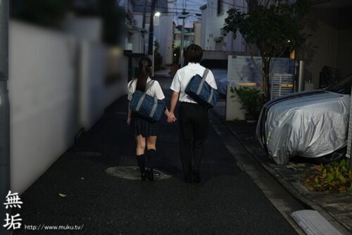 サッカー部の合宿地探しで帰れなくなって顧問と相部屋になり彼氏がいるのに中出しされまくった一日 さつき芽衣