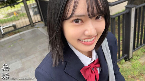 背伸びざかりの制服少女は修学旅行を抜け出してパパ世代おじさんとベロチューデート。そのままホテルに籠って何度も、何度も、中出しセックスでオトナを感じました。 八坂凪