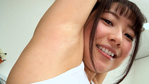 腋臭香る見せつけ美女