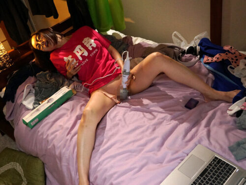 引き籠もりの三十路淫語喪女ニート 黒川すみれ