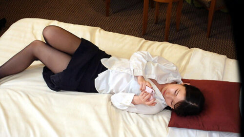 出張先ホテル秘密オナニー 性欲剥き出しOL #1