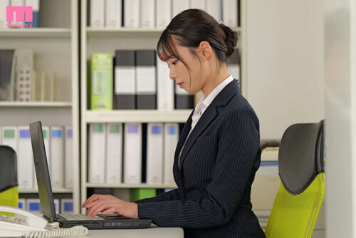 BDSM ムカツク女上司を7日間監禁×拘束具×人体固定で中出し肉便器にしてわからせる!! 月野江すい