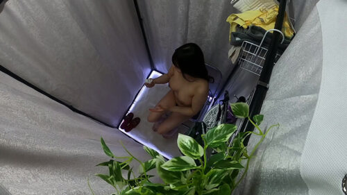 かわいい系のおねえさんがオナニー