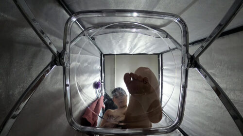 巨乳剛毛OLさんのお着替え