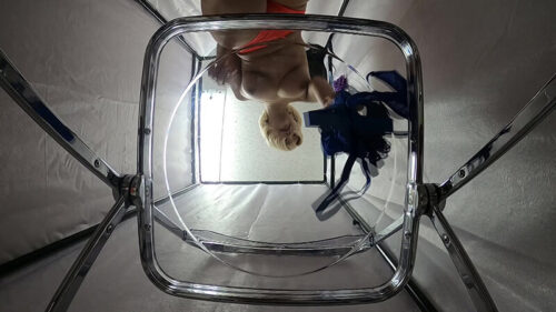 金髪ギャルがセクシー下着にお着替え