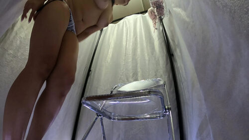 ナイスバディ―の優しそうなおねえさんのお着替え