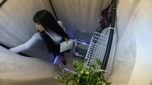 おわん型デカパイOLのお着替え