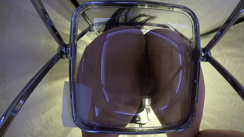 おわん型デカパイOLのお着替え