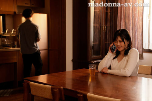 家族皆が巣立った実家で、 母と過ごす近親相姦の日々―。 紗月さくら