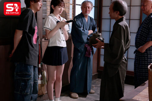 人気学生カップルインフルエンサーがSNSでバズりたくて迷い込んだ先は濃厚絶倫オヤジが住む淫欲まみれの変態村だった…。 白上咲花