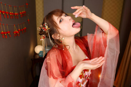 【VR】【8K】淫の国 絶倫女帝に精魂尽き果てるまで抱き潰される絶対服従酒池肉林