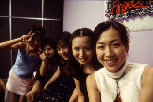 カバーガール 深夜番組の天使たち