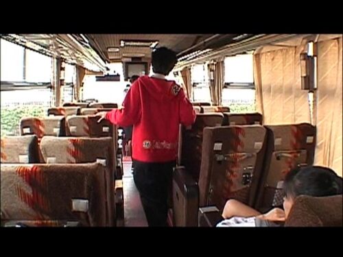 暴行高速バス 囚われの修学旅行