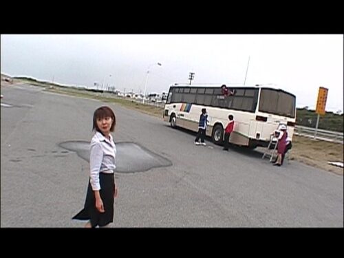 暴行高速バス 囚われの修学旅行