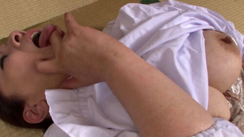 農村で働く熟母スペシャル 谷間から覗く熟れたカラダ… 第二話