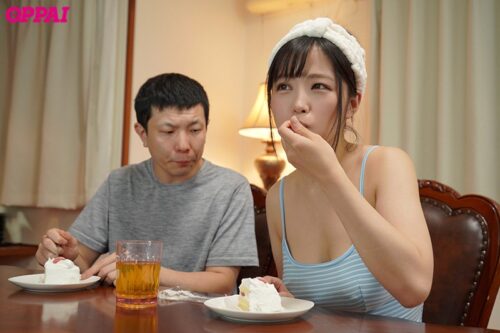 Cousin's Big Sister Treats Me Like a Kid!! Sudden Bath Together with Exposed G-Cup Breasts!!