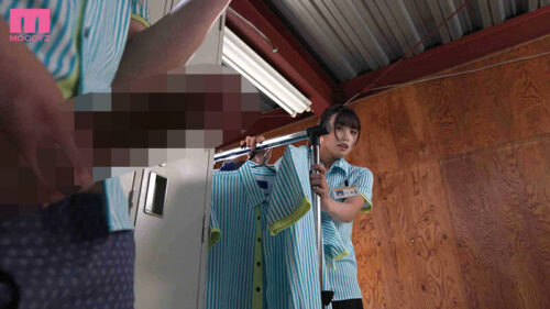 大嫌いな変態店長のパワハラ乳首こねくりとデカチン生ハメに堕ちた巨乳女子大生バイト不倫 七海那美