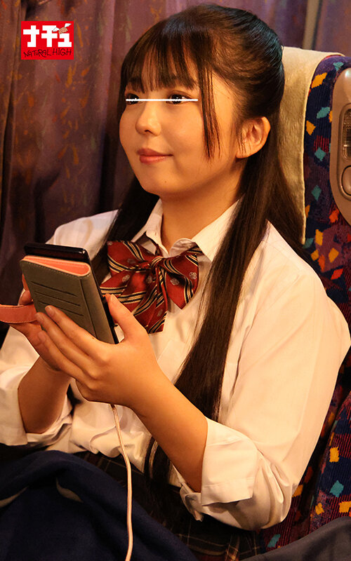 就寝中の夜行バスで指マンされた恐怖に目を開けられず寝たふりしながらイキまくる気弱女子4