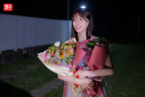 未歩なな引退作 ガチファン感謝祭「私と勝負して勝ったらヤらせてあ・げ・る」引退だから本気でファンと向き合った泥と涙と体液まみれのSEX運動会