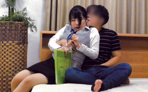 不動産レディと2人っきり…内覧会でエロ交渉
