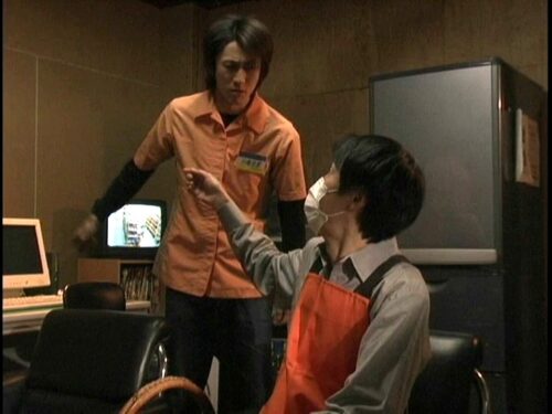 堕ちてゆく人妻 イケない指の戯れ