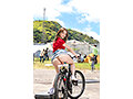 【SHIGEKI×SODSTAR】これが限界ギリギリ公然露出潮吹き 小倉由菜アクメ自転車がイクッ！【特典映像 ピストンバイブ証明写真付】