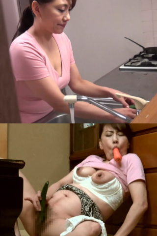 熟女の野菜ぶっこみオナニー 盗撮風 同人動画