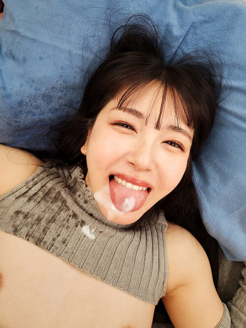 【VR】お漏らし1リットル超え！超敏感体質な彼女が声ガマンSEXでリミッター崩壊！！ 真白ふわり