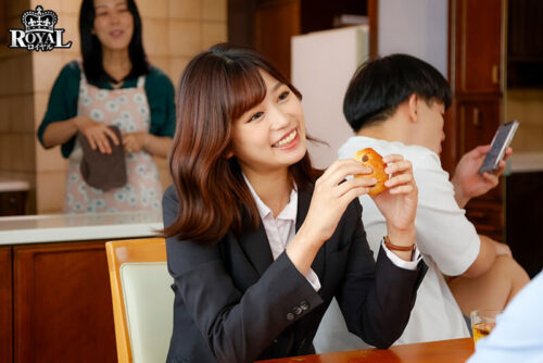 Drunk Slender Beauty's Mistake: My Dick Hits the Spot - Minami Maeda