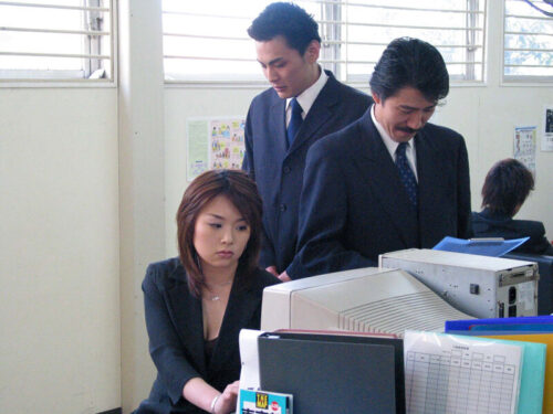 牝刑事 美少女監禁犯を追え!!