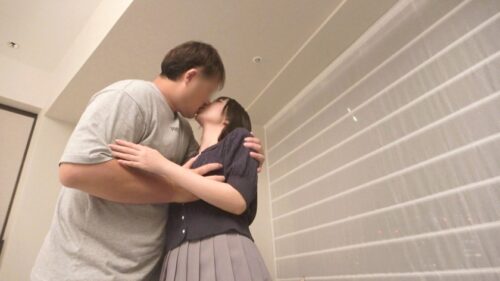 「大人しそうな見た目に反して超潮吹き体質!バックで見せたくびれからお尻にかけるシルエットはまさに黄金曲線!最後はザーメンのお掃除も欠かさないドエロイ彼女を刮目せよ! 【初撮り】ネットでAV応募→AV体験撮影 2488」