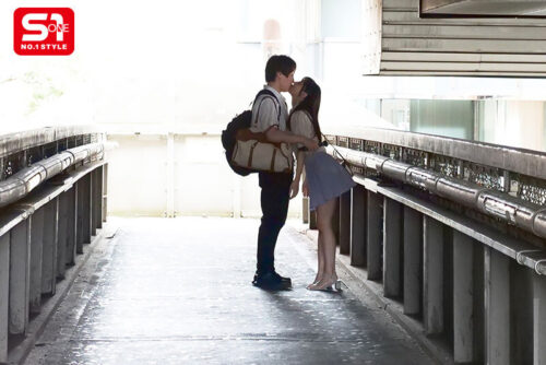 日本で最も顔が可愛い愛人と行くベロベロキッス温泉旅行 新木希空