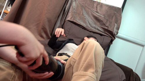 とにかく明るいハイテンション娘 爆笑した直後に寄り目オホイキ！ハメ潮ビュービュー吹かされガチ恋セックスでチ●ポ堕ち