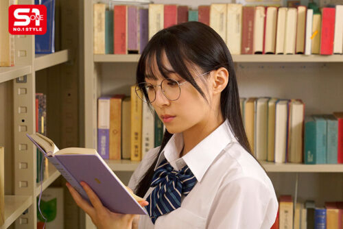 無口で大人しい女生徒になら何しても許してくれるっしょ。教師の俺は陰キャ可愛い図書委員を犯●てイカせまくった。 新木希空