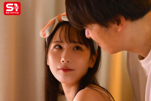 「先輩、一緒に終電逃して私の家泊まりましょ？」会社の巨乳後輩の誘いに乗ったらあざと可愛いすっぴんとモチモチの無防備おっぱいに僕は理性が吹っ飛び… 村上悠華