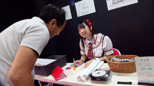 Middle-Aged Virgin's Pure Love Story: Underground Idol Romance